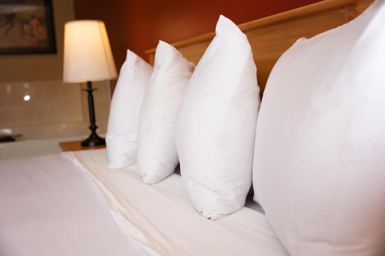 Americinn By Wyndham Pampa Event Center Esterno foto