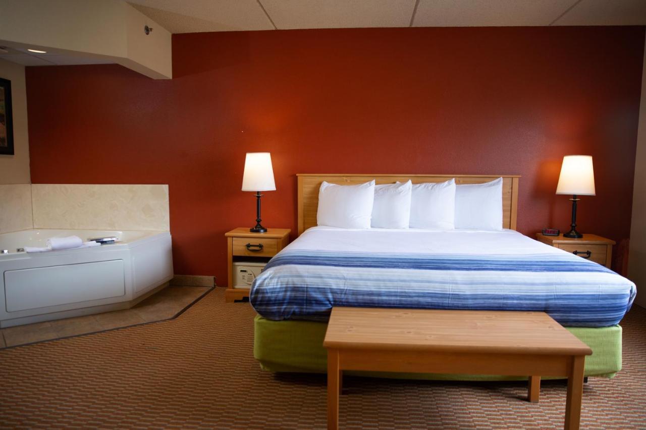 Americinn By Wyndham Pampa Event Center Esterno foto