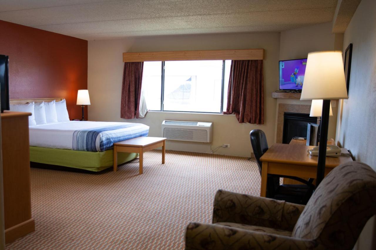 Americinn By Wyndham Pampa Event Center Esterno foto